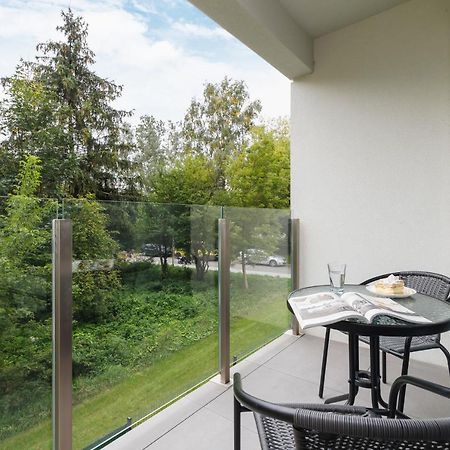 W Parku Lotnikow Apartments Tauron Arena By Noclegi Renters Krakow Exterior photo